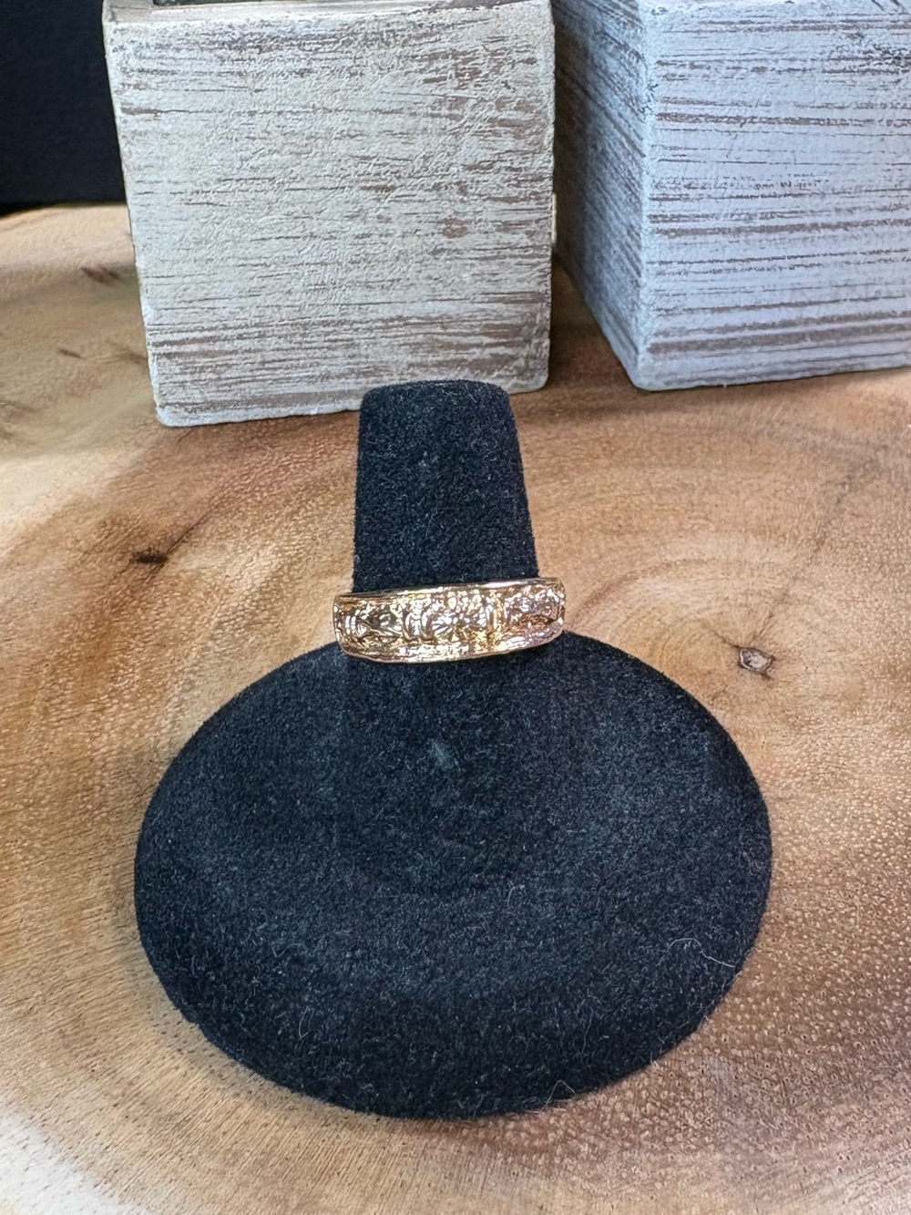 Vintage Gold Floral Engraved Women's Band Ring - Gold
